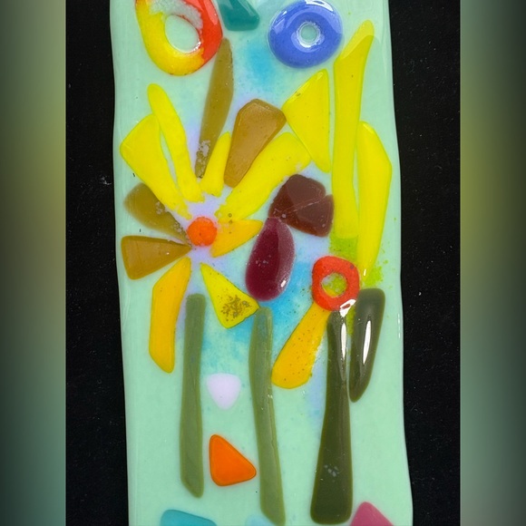 Flowers On Mint“ Fused Art Glass  Hanging Plaque 9”x4” Abstract Design - Picture 3 of 11